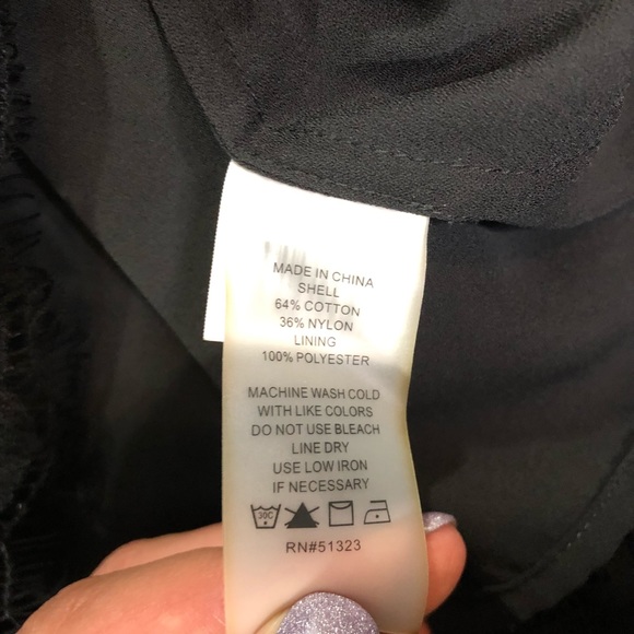 Open shoulder lace top - Picture 3 of 4